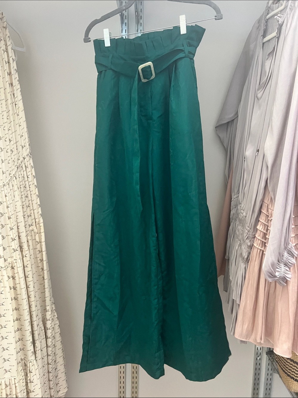 High-Waist Wide-Leg Pants with Belt in Emerald Green